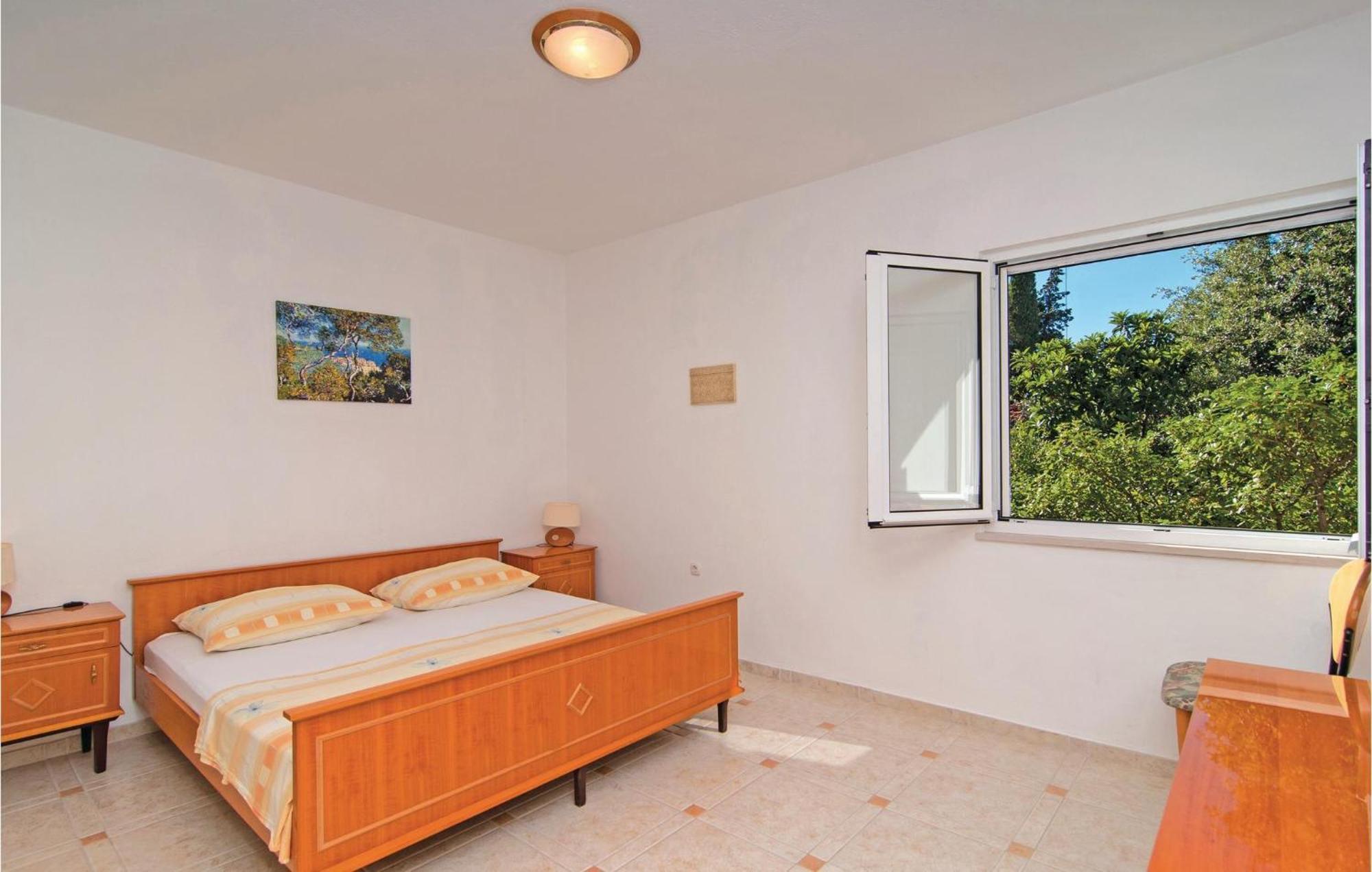 3 Bedroom Cozy Home In Supetar Dış mekan fotoğraf